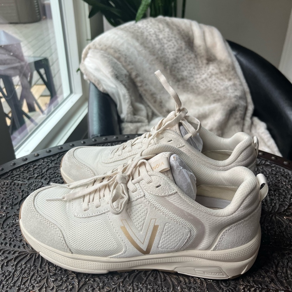 VIONIC WALK STRIDER SNEAKERS IN CREAM WHITE 9 - Picture 6 of 10
